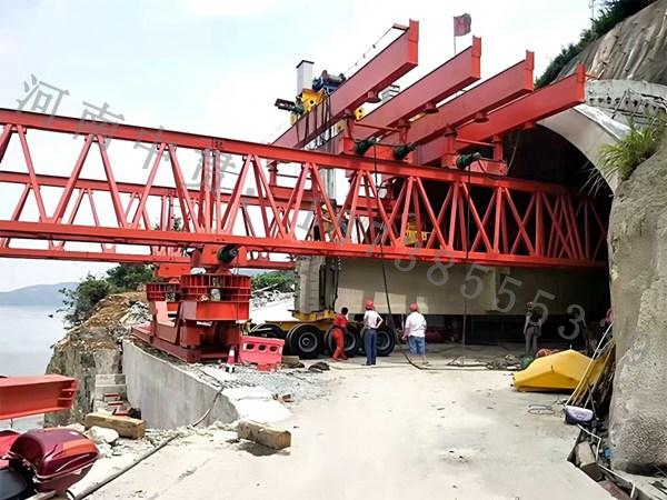 架橋機隧道施工