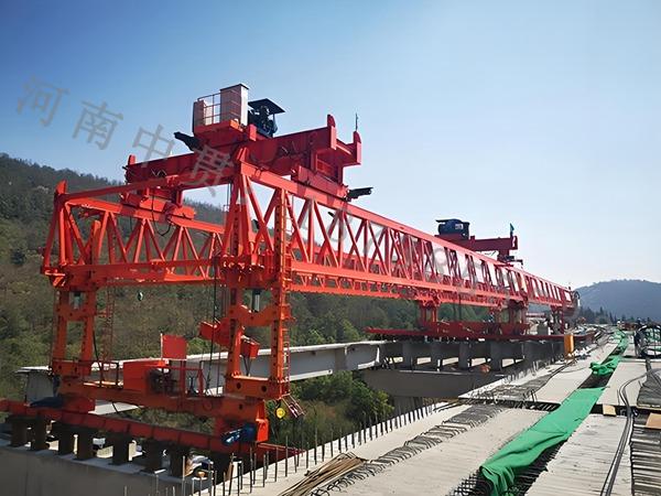 中標重慶項目200噸架橋機