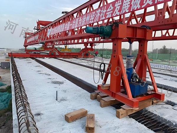 發(fā)往山東臨沂項目的180噸架橋機完成安裝調(diào)試